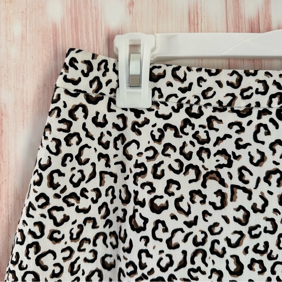 Margaret M White A Line Stretch Pull On Black Cheetah Print Skirt - Picture 2 of 7
